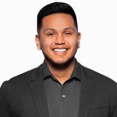 Portrait of Jonathan Cruz, Residential and Property Management Advisor at Brokurz